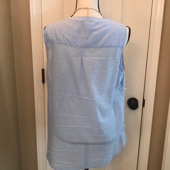 Sleeveless, light-weight, Talbots cotton top. (L) - Picture 4 of 6